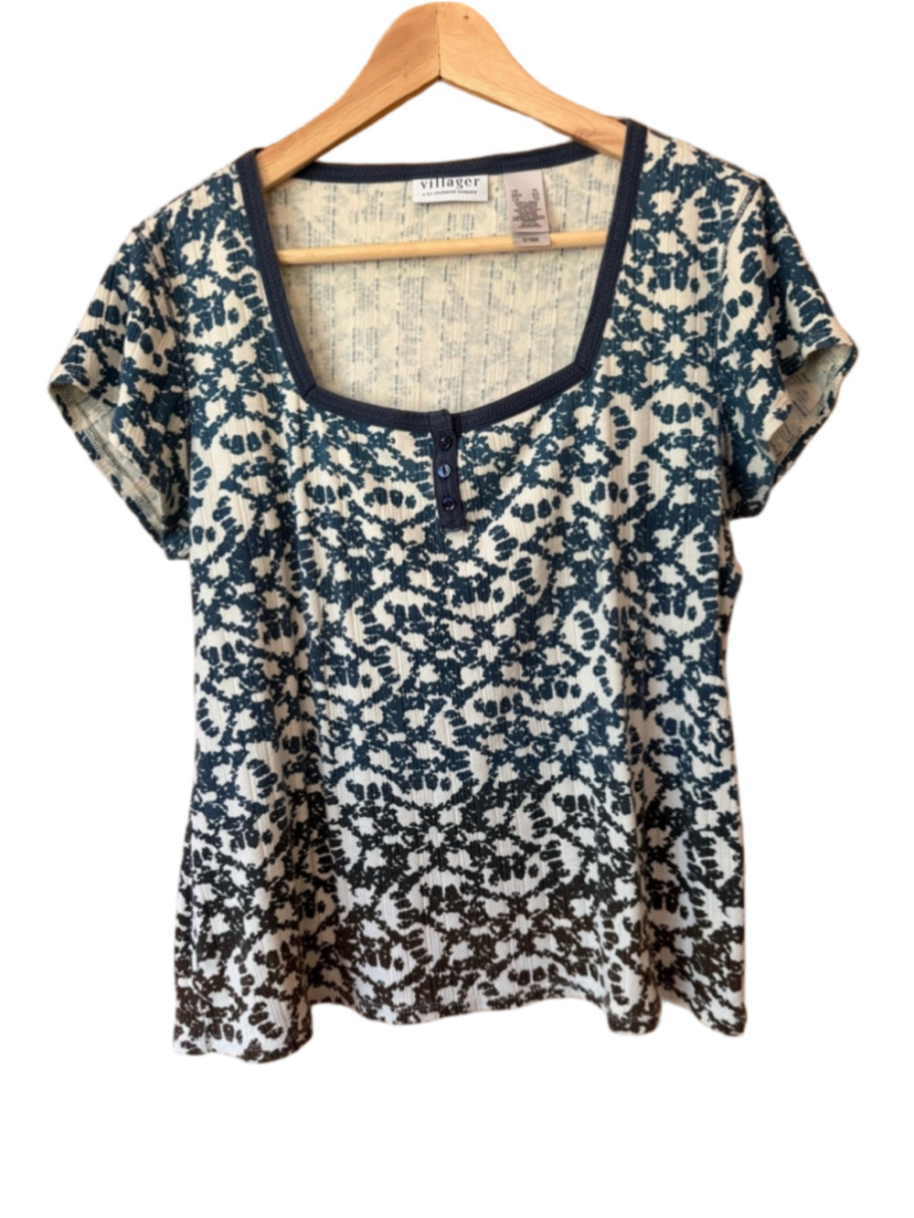 Villager Cream and Teal Short Sleeve Square-Neck Ombré Tee size XL